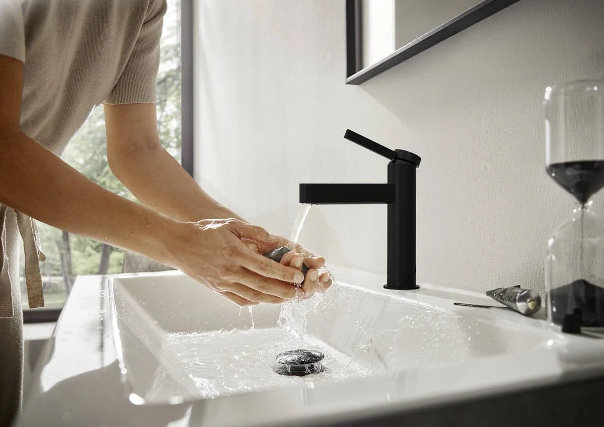 Grifo Lavabo Finoris 100 Negro Hansgrohe 76010670 - Imagen 4