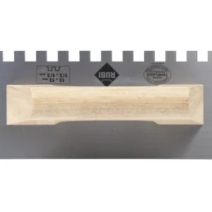 Peine Rubi 28 cm con mango de madera cerrado 12x12