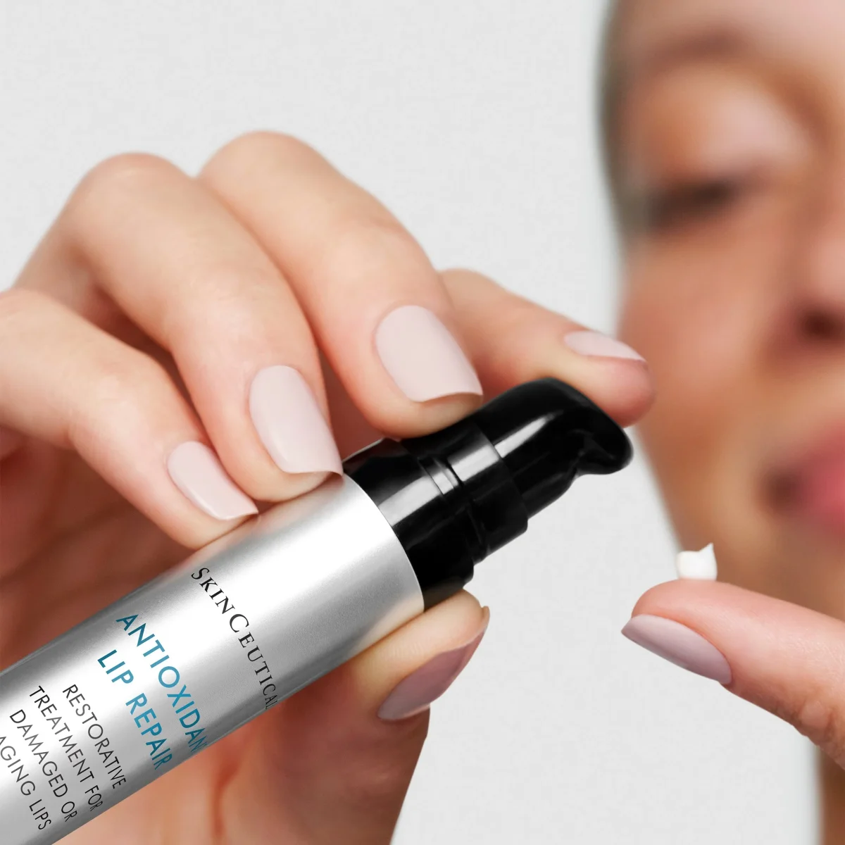 Skinceuticals Antioxidant Lip Repair (10ml) - Imagen 4