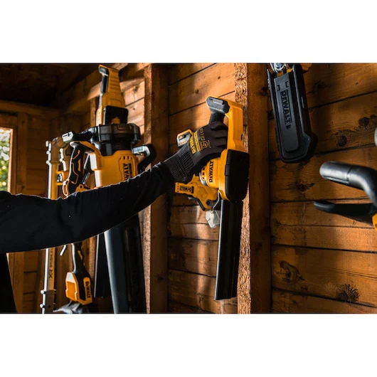 Cortasetos compacto XR 18V 20cm Dewalt DCMHT520N - Imagen 8